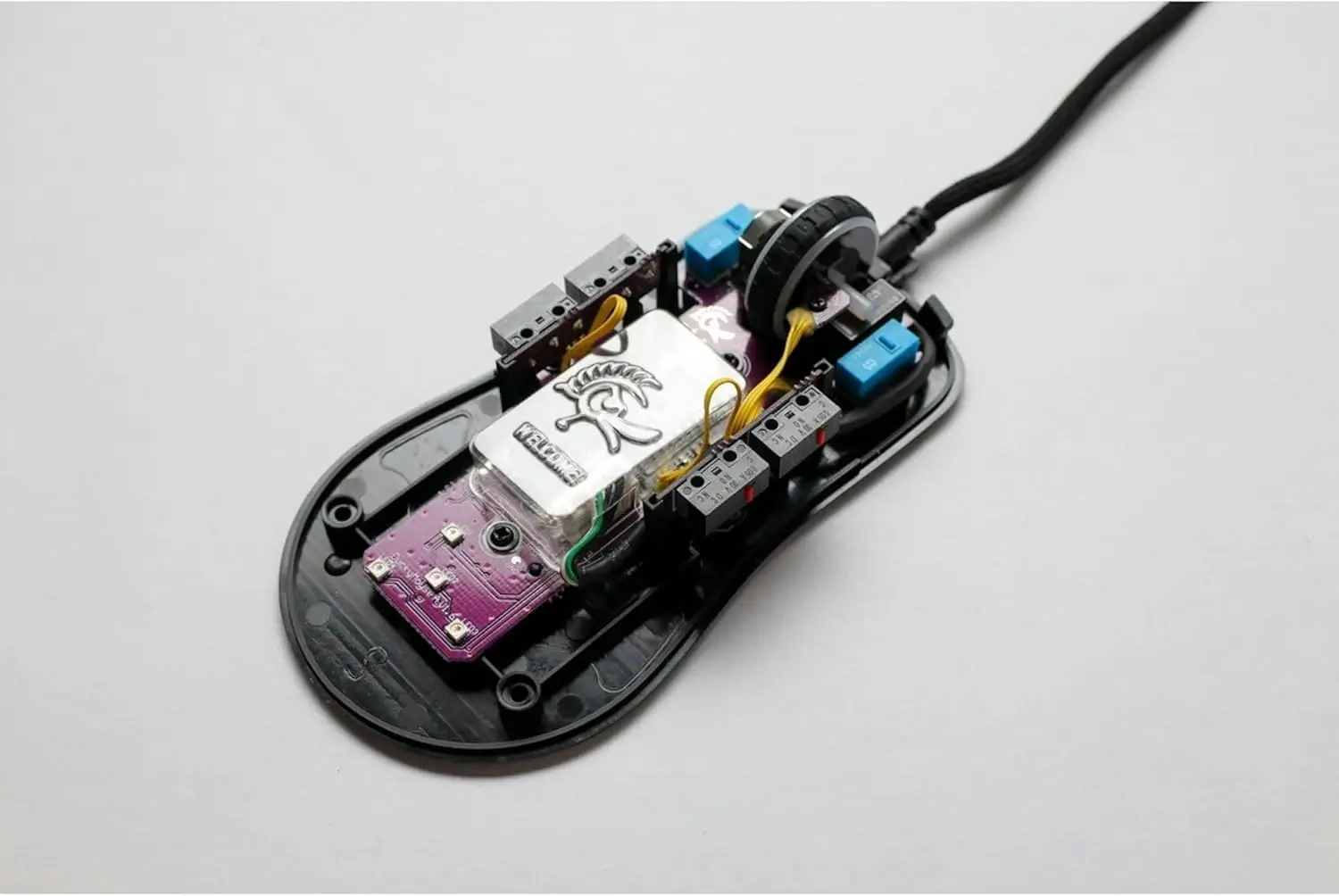 Ducky Feather D2FC-F-K Lightweight RGB Gaming Mouse Ducky Feather D2FC-F-K Lightweight RGB Gaming Mouse
